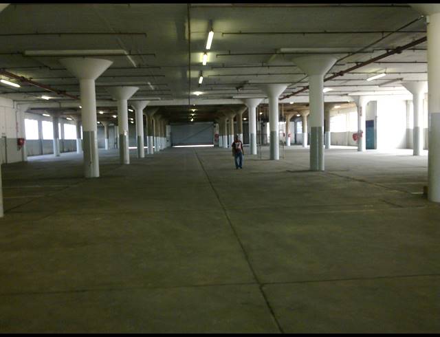7,677M² WAREHOUSE TO LET IN BLUFF